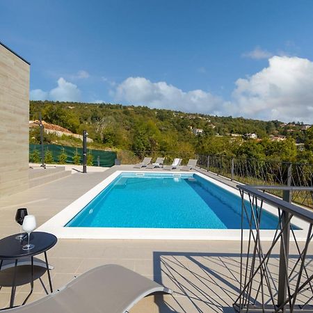 אופטיה Villa Castanea מראה חיצוני תמונה