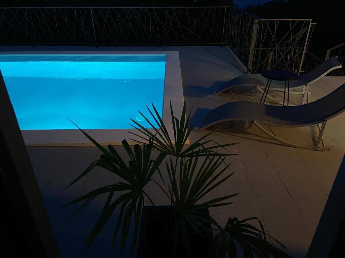 אופטיה Villa Castanea מראה חיצוני תמונה