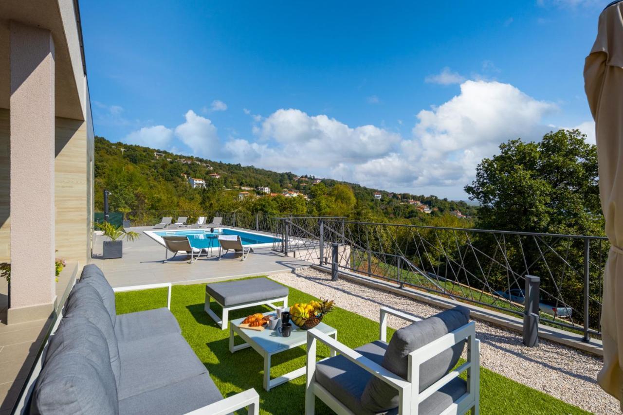 אופטיה Villa Castanea מראה חיצוני תמונה