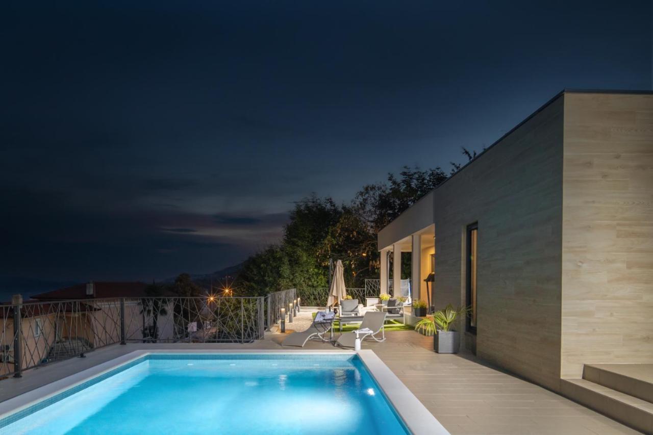 אופטיה Villa Castanea מראה חיצוני תמונה